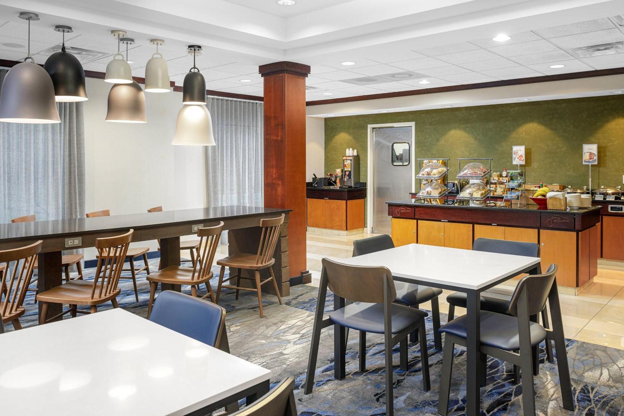 Fairfield Inn & Suites By Marriott Падака Экстерьер фото